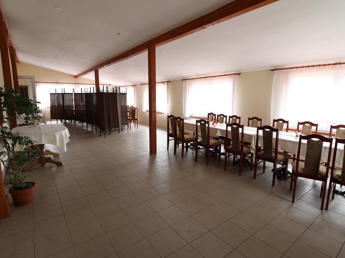 Restauracja Domenico W Tylawie Tylawa Ngoại thất bức ảnh
